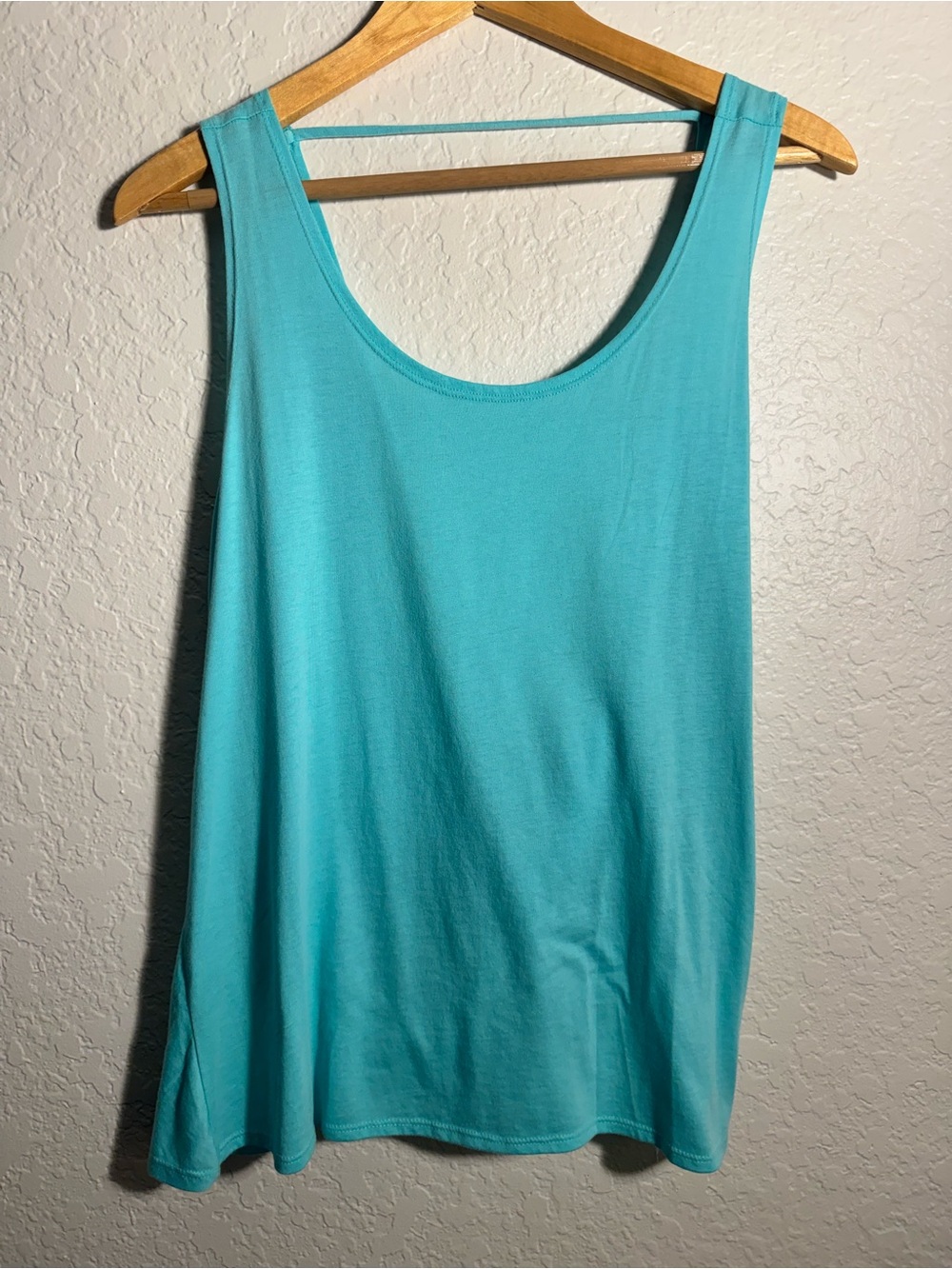 Fabletics Aqua Scoop Neck Tank yoga Pilates